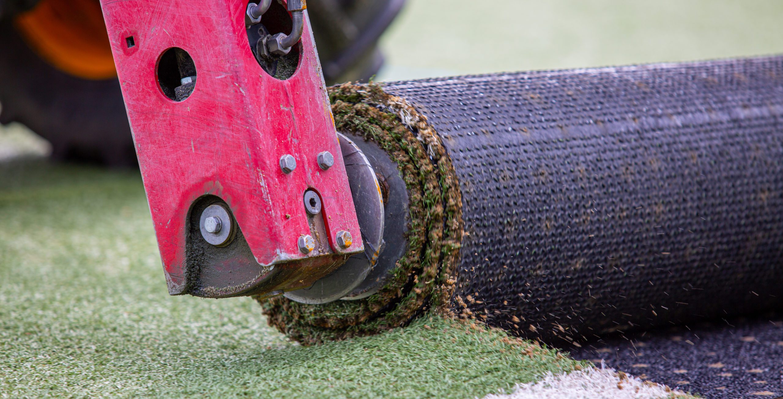 „WE MAKE SPORT. GREENER.“ – Recycling synthetic turf systems